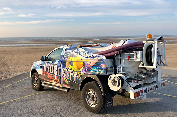 SA’s first combination, bakkie-mounted high-pressure jetting and vacuuming vehicle